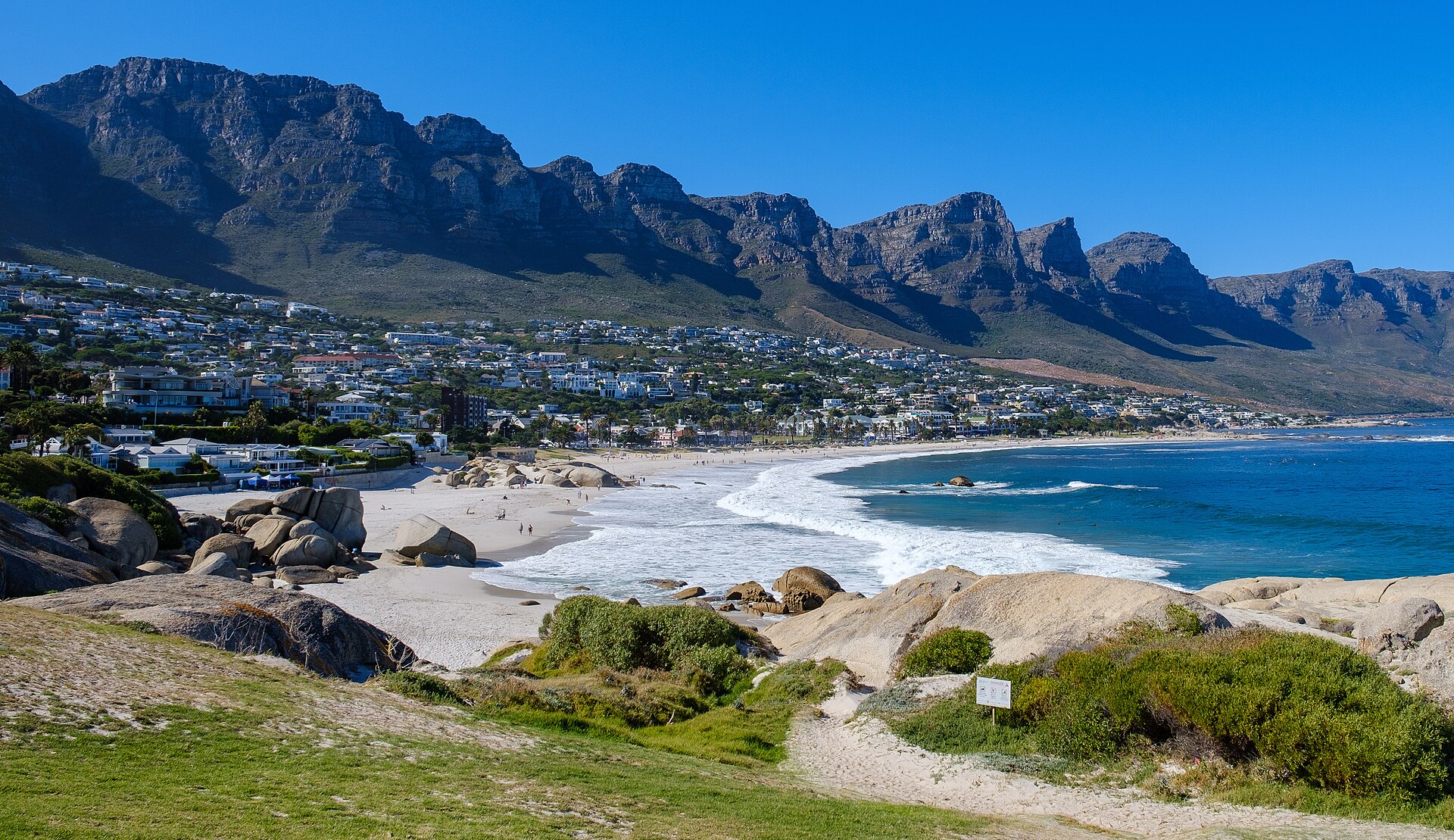 Camps bay (53460319478) (cropped)