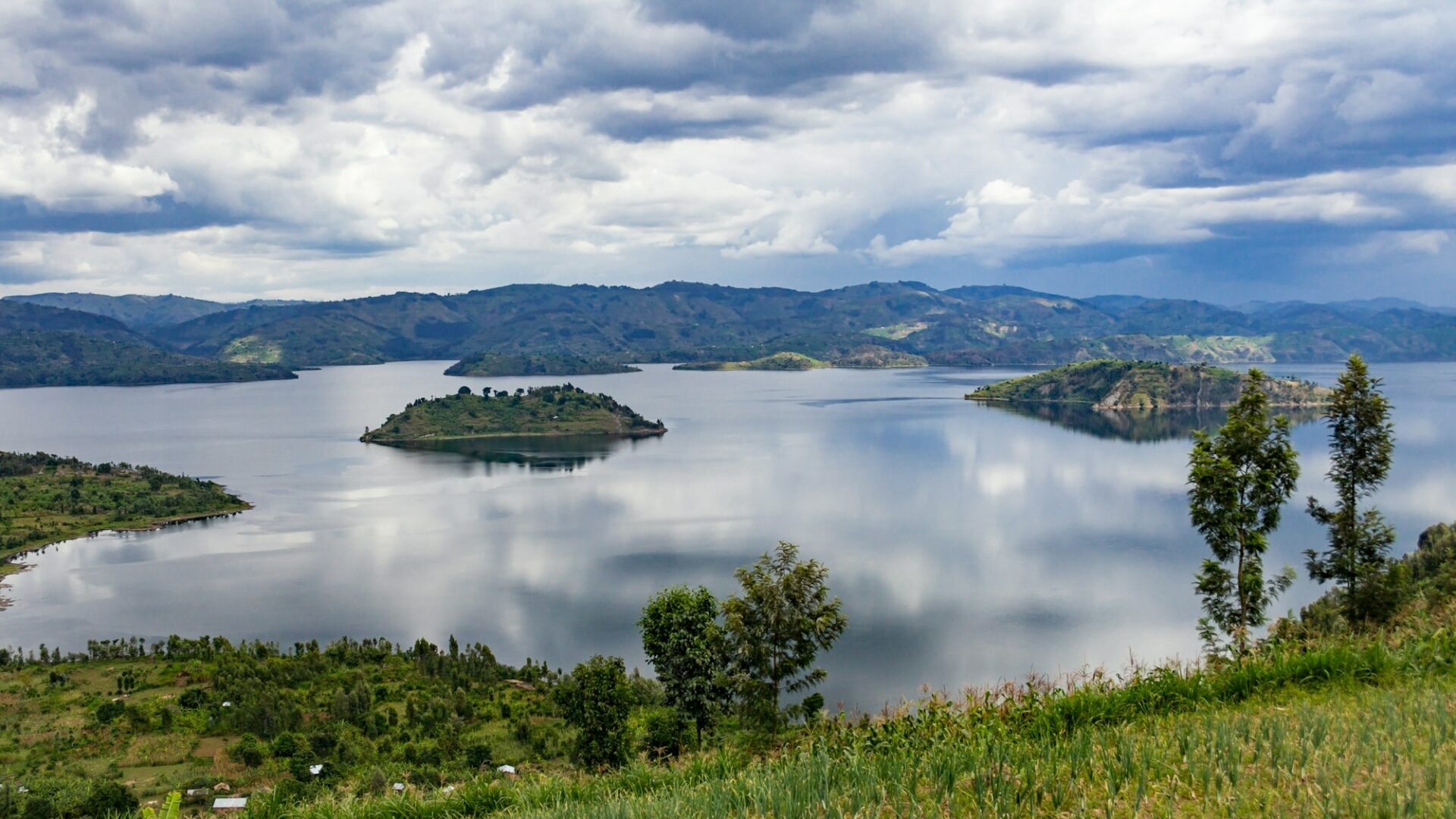 Uganda: Kampala, Entebbe, Lake Victoria Adventure