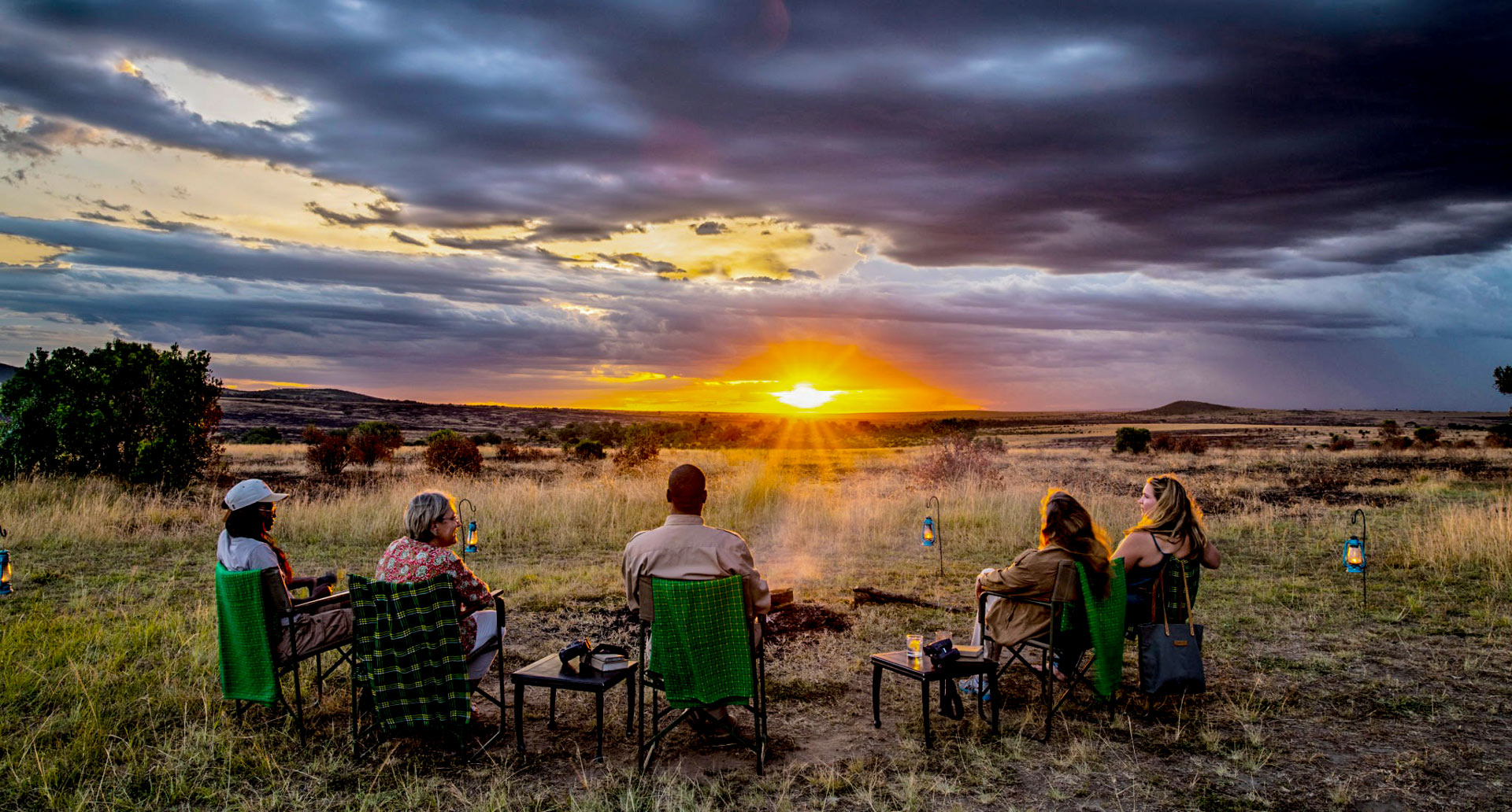 SUNDOWNERS IN AFRICA- BUSH EXPERIENCE! - Lights on Africa Safari